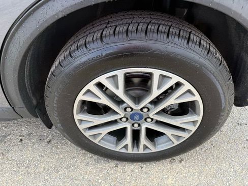 Used 2021 Ford Escape SEL image 13