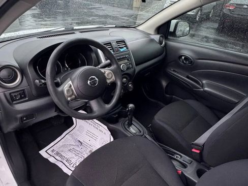 Used 2012 Nissan Versa SV w/ Convenience Pkg image 9