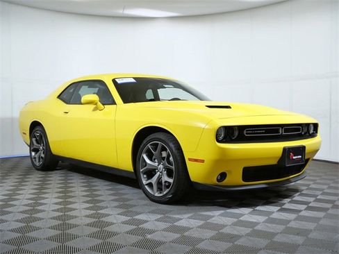 Used 2017 Dodge Challenger SXT Plus image 1