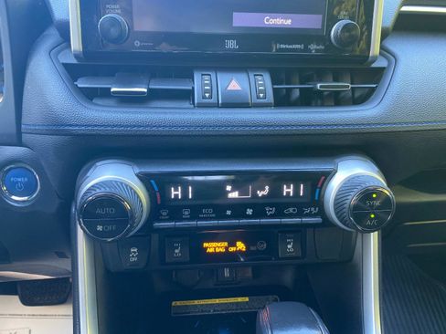 Used 2021 Toyota RAV4 XSE image 17