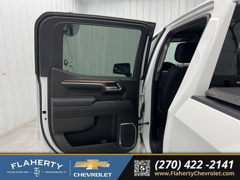 Used 2024 Chevrolet Silverado 1500 LT image 10