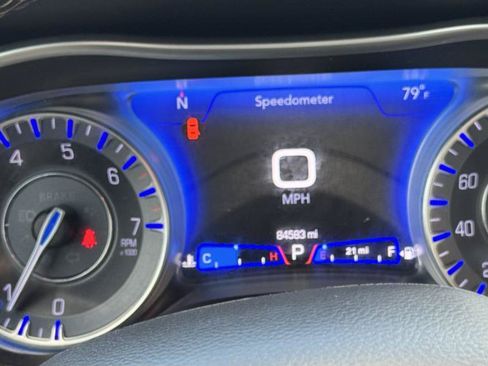 Used 2021 Chrysler 300 S RWD image 15