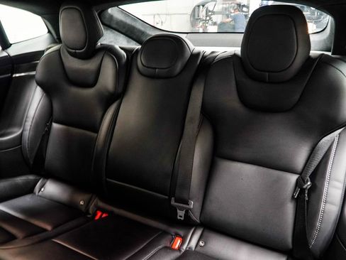 Used 2021 Tesla Model S Plaid image 34