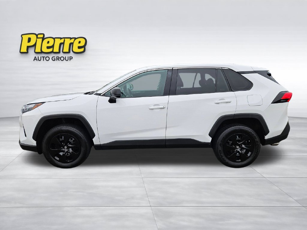 Used 2025 Toyota RAV4 LE AWD/4WD image 2
