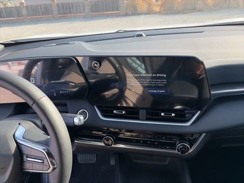 New 2026 Chevrolet Equinox LT AWD/4WD image 21