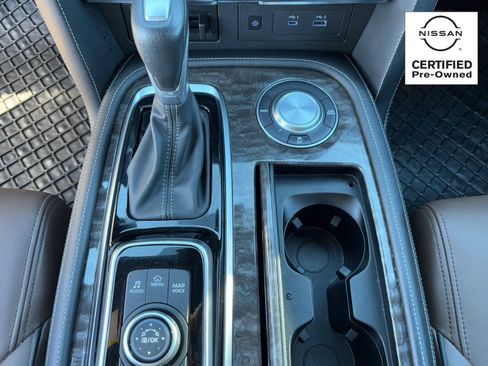 Certified 2024 Nissan Armada Platinum image 28