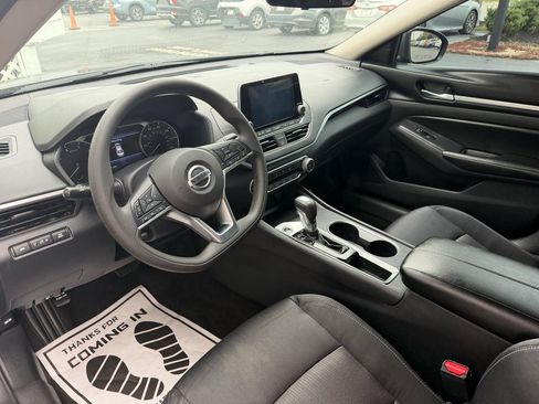 Used 2022 Nissan Altima 2.5 SV FWD image 10