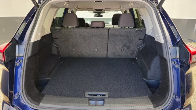 Used 2025 Nissan Rogue SV FWD image 39