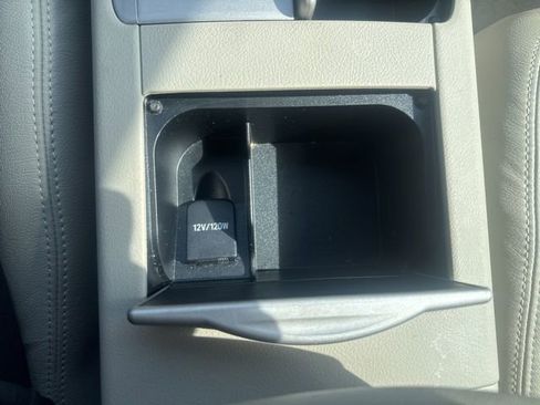 Used 2010 Toyota Camry LE image 26