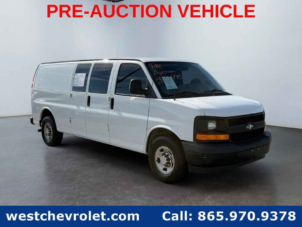 Used 2017 Chevrolet Express 2500 Extended RWD image 1