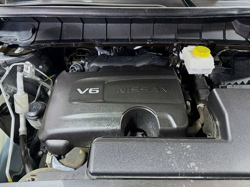 Used 2024 Nissan Pathfinder Platinum AWD/4WD image 34