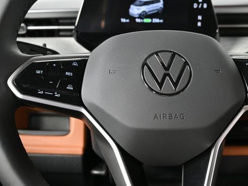 New 2025 Volkswagen ID. Buzz Pro S image 10