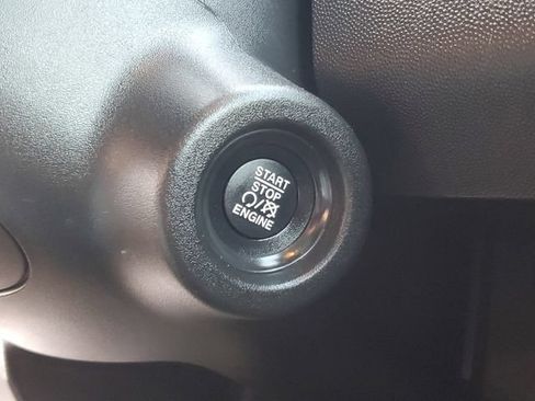 Used 2025 RAM ProMaster 2500 w/ U-Haul Equipment Group FWD image 18
