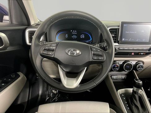 Certified 2026 Hyundai Venue SEL FWD image 8