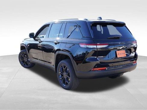 New 2025 Jeep Grand Cherokee Limited image 5