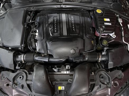 Used 2015 Jaguar XF Sport RWD image 26