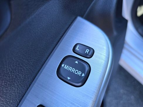 Used 2012 Toyota Camry SE image 28