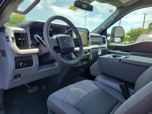 New 2026 Ford F250 XLT w/ XLT Premium Package AWD/4WD image 21