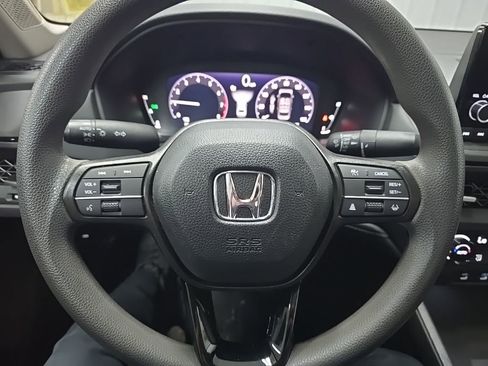 Used 2023 Honda Accord EX image 19