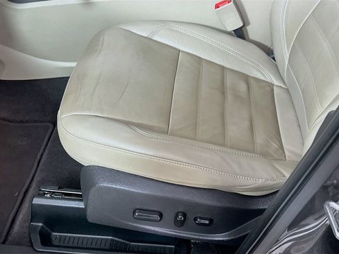 Used 2018 Ford Escape SEL FWD image 9
