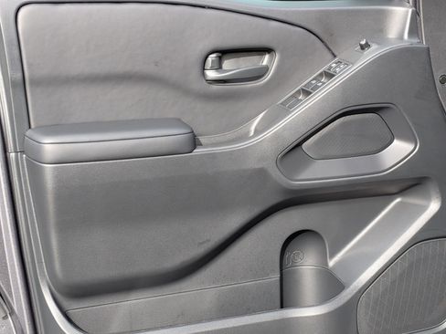 New 2026 Nissan Frontier SV w/ Tow Package image 12