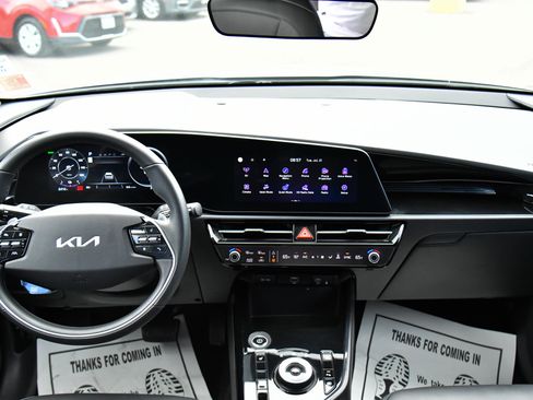 Used 2024 Kia Niro Wind FWD image 39