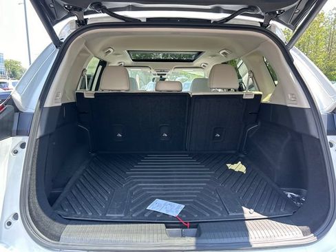 Certified 2024 Nissan Rogue SV w/ SV Premium Package AWD/4WD image 25