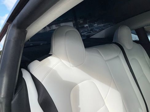 Used 2021 Tesla Model 3 Standard Range Plus image 55