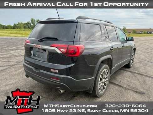 Used 2017 GMC Acadia SLT w/ LPO, Floor Liner Package AWD/4WD image 8