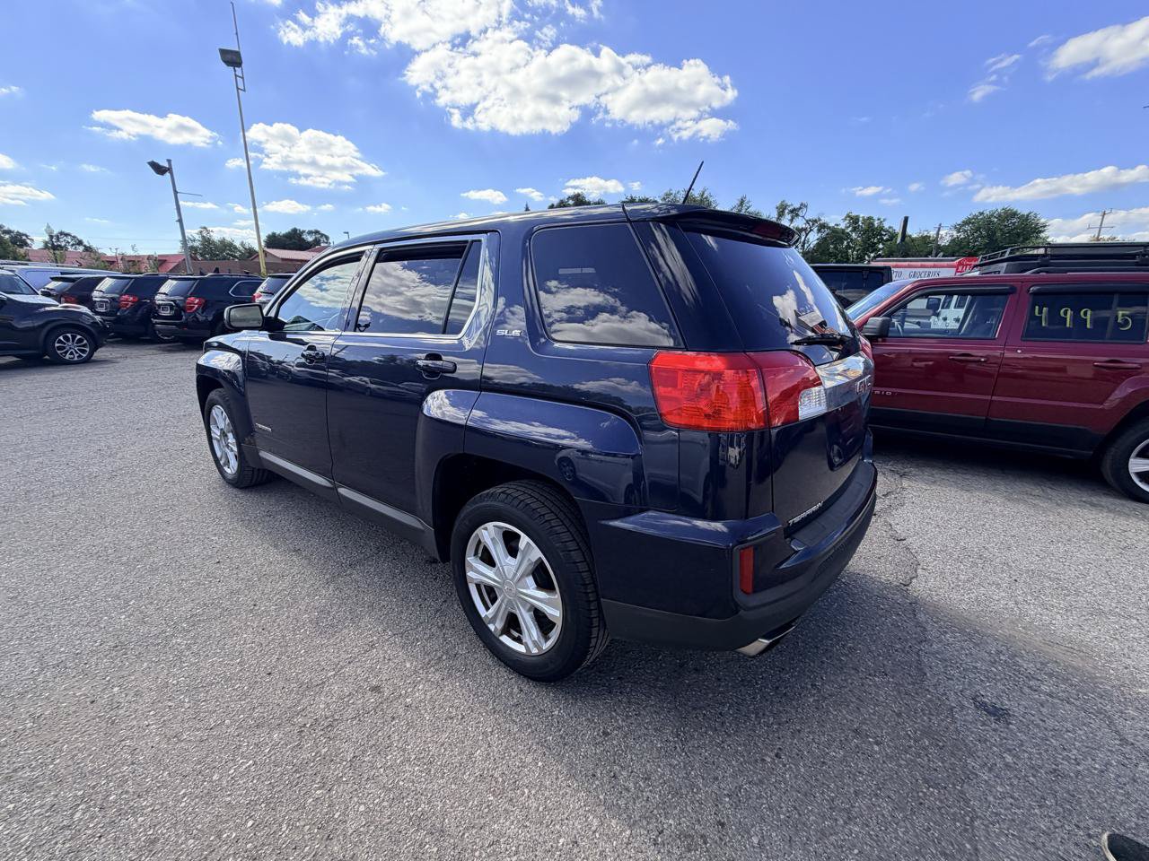 Used 2017 GMC Terrain SLE FWD image 3