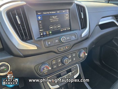 Used 2024 GMC Terrain SLE w/ Driver Convenience Package image 19