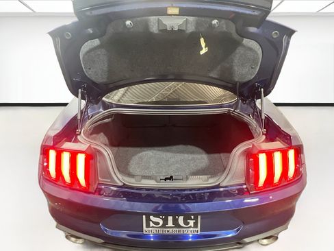 Used 2020 Ford Mustang Coupe RWD image 17