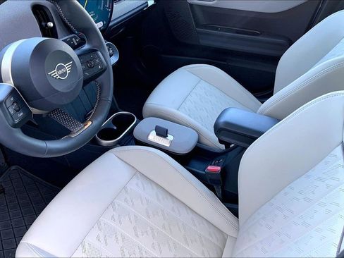 Certified 2025 MINI Cooper S image 19