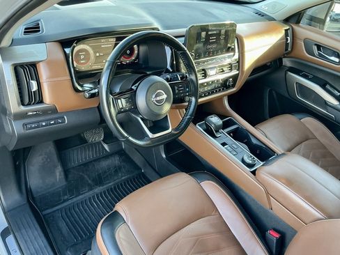 Used 2023 Nissan Pathfinder Platinum w/ Black Appearance Package image 41