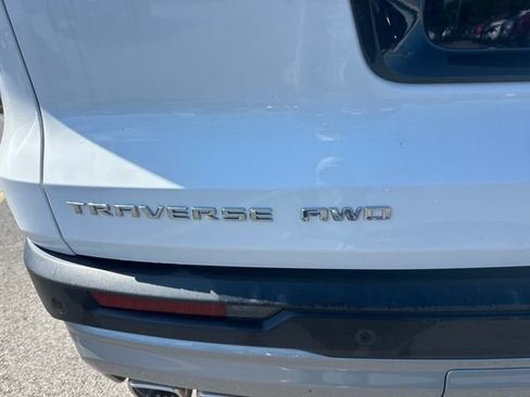 Used 2026 Chevrolet Traverse LT AWD/4WD image 9