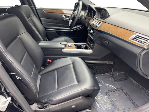 Used 2014 Mercedes-Benz E 350 Sedan image 43