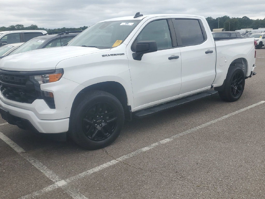 Used 2023 Chevrolet Silverado 1500 Custom w/ LPO, Dark Essentials Package RWD image 4