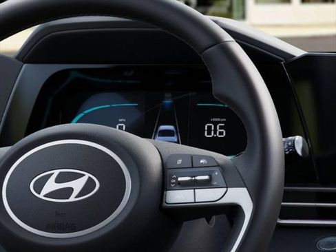 New 2026 Hyundai Elantra SEL Sport FWD image 14