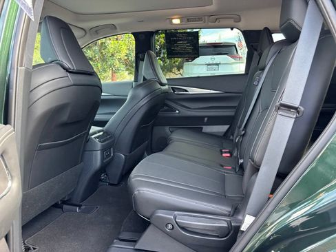 Certified 2026 INFINITI QX60 Luxe w/ Cargo Package FWD image 12