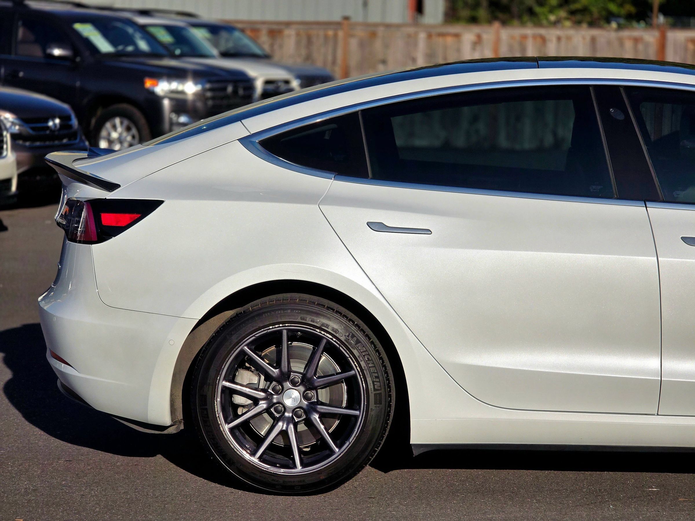 Used 2020 Tesla Model 3 Standard Range Plus RWD image 15