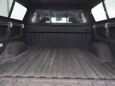 Used 2017 GMC Sierra 1500 SLT w/ Suspension Package, Off-Road AWD/4WD image 27
