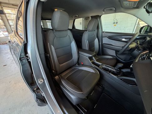 Used 2025 Chevrolet TrailBlazer LT image 34