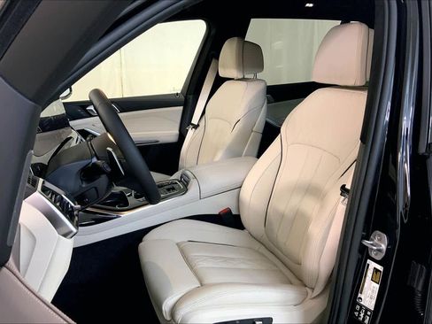 New 2026 BMW X7 xDrive40i w/ M Sport Package image 9