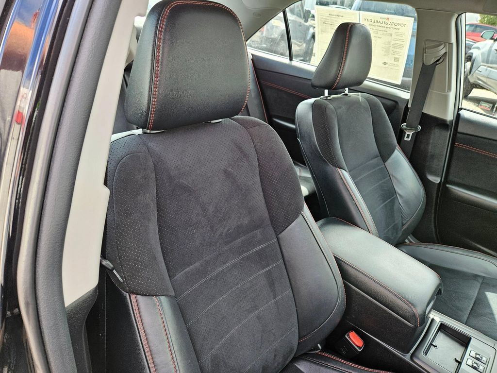 Used 2016 Toyota Camry XSE w/ Advanced Technology Package FWD image 11