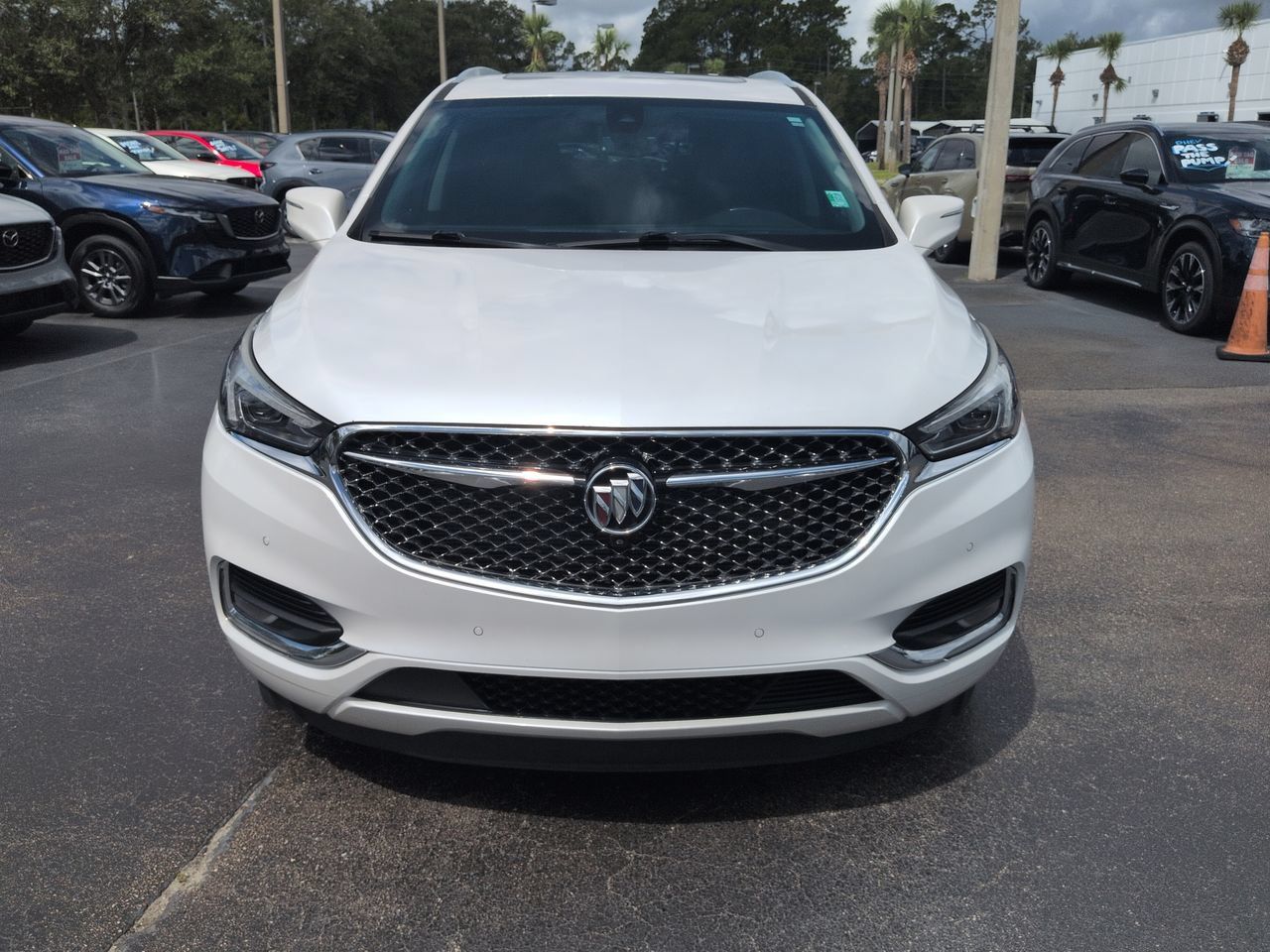 Used 2020 Buick Enclave Avenir w/ Avenir Technology Package AWD/4WD image 9