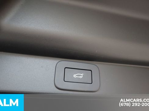 Used 2025 Land Rover Range Rover Long Wheelbase SE image 27