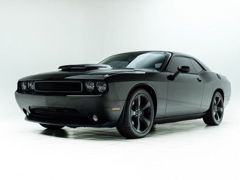 Used 2012 Dodge Challenger R/T image 8