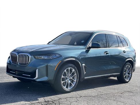 New 2026 BMW X5 xDrive50e w/ Climate Comfort Package image 24