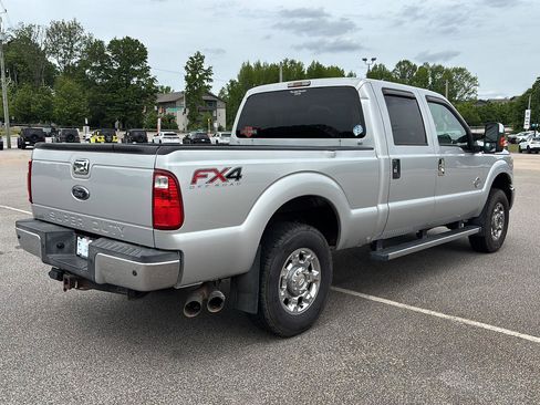 Used 2013 Ford F250 XLT w/ Chrome Pkg AWD/4WD image 3