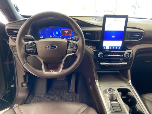 Used 2022 Ford Explorer King Ranch w/ Class IV Trailer Tow Package image 25